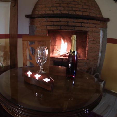 Hotel Casa Baez Пацкуаро Экстерьер фото