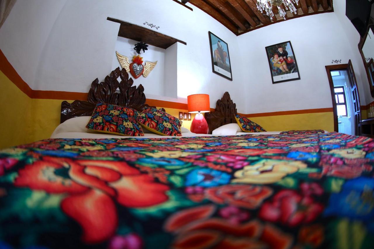 Hotel Casa Baez Пацкуаро Экстерьер фото