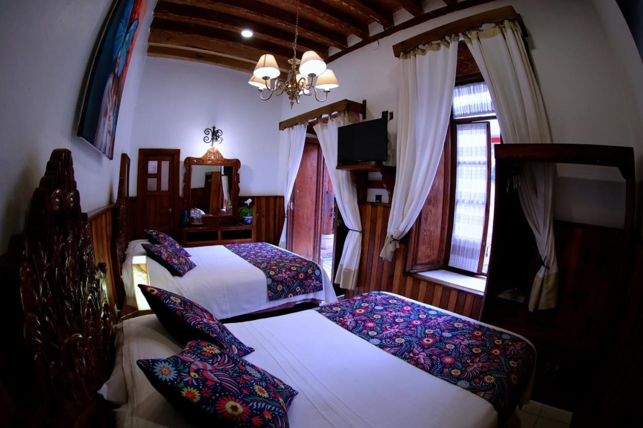 Hotel Casa Baez Пацкуаро Экстерьер фото