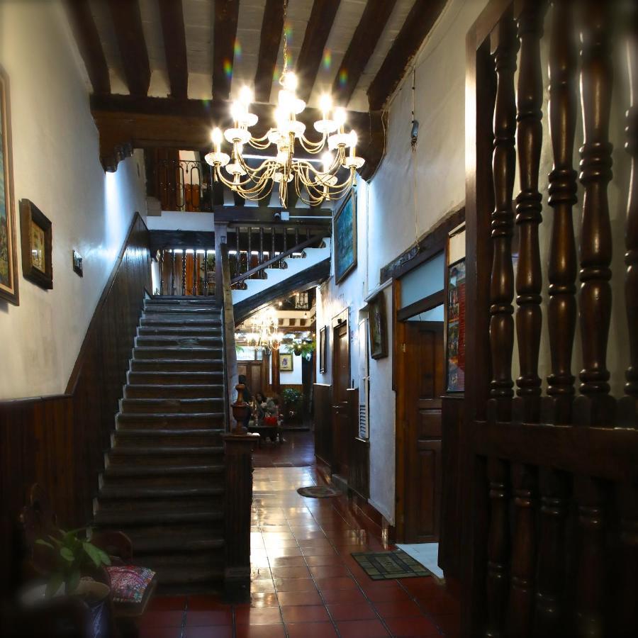 Hotel Casa Baez Пацкуаро Экстерьер фото