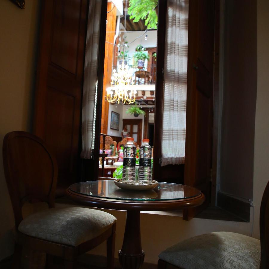 Hotel Casa Baez Пацкуаро Экстерьер фото