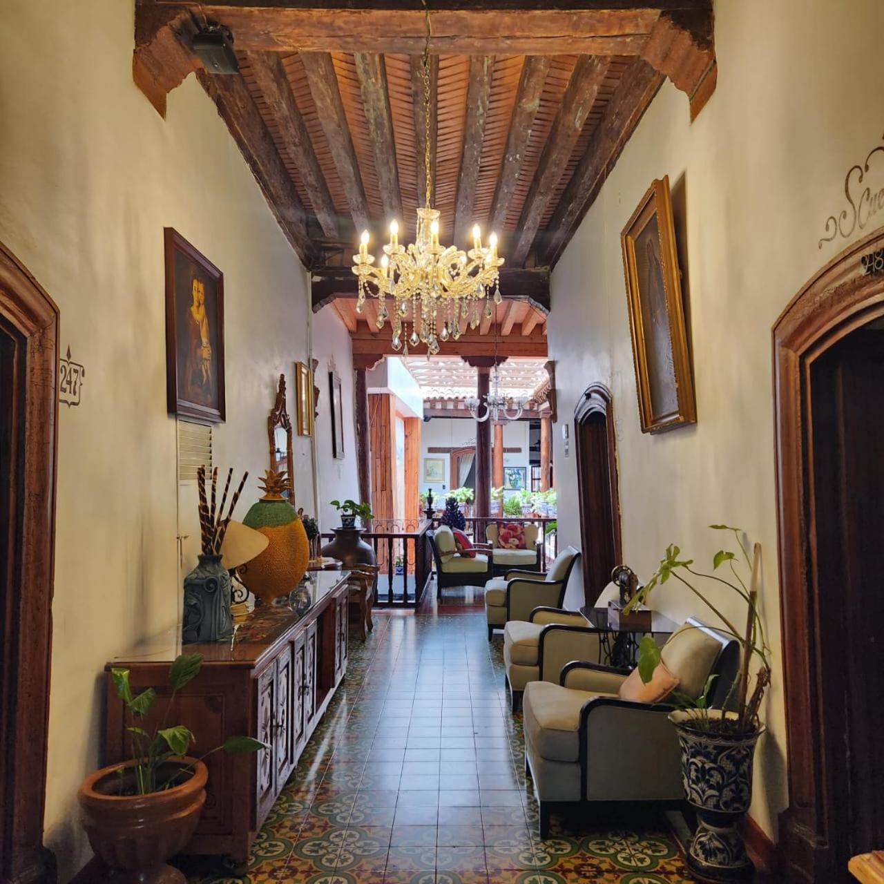 Hotel Casa Baez Пацкуаро Экстерьер фото