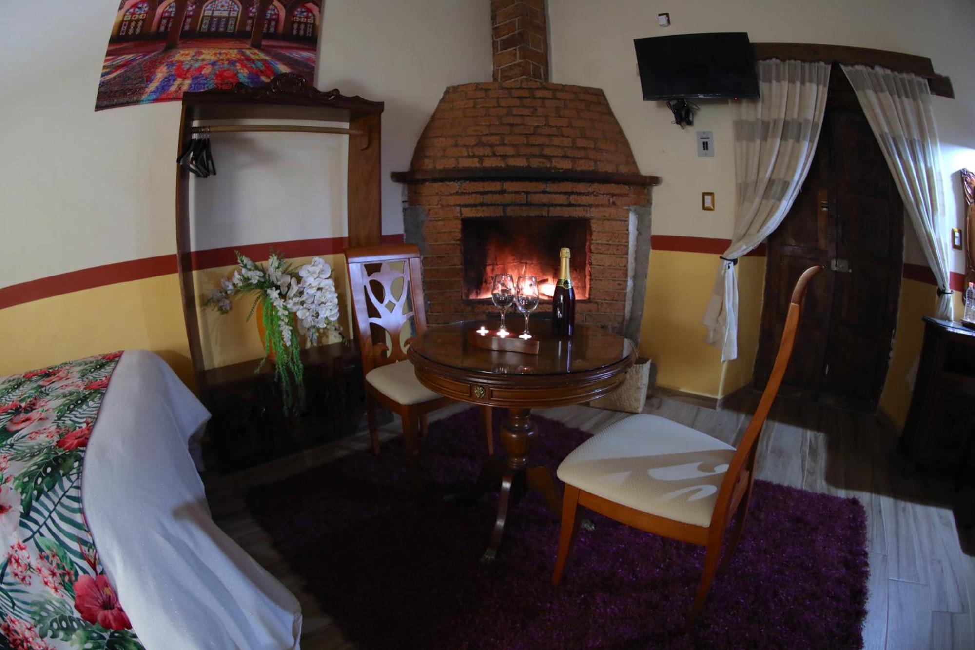 Hotel Casa Baez Пацкуаро Экстерьер фото