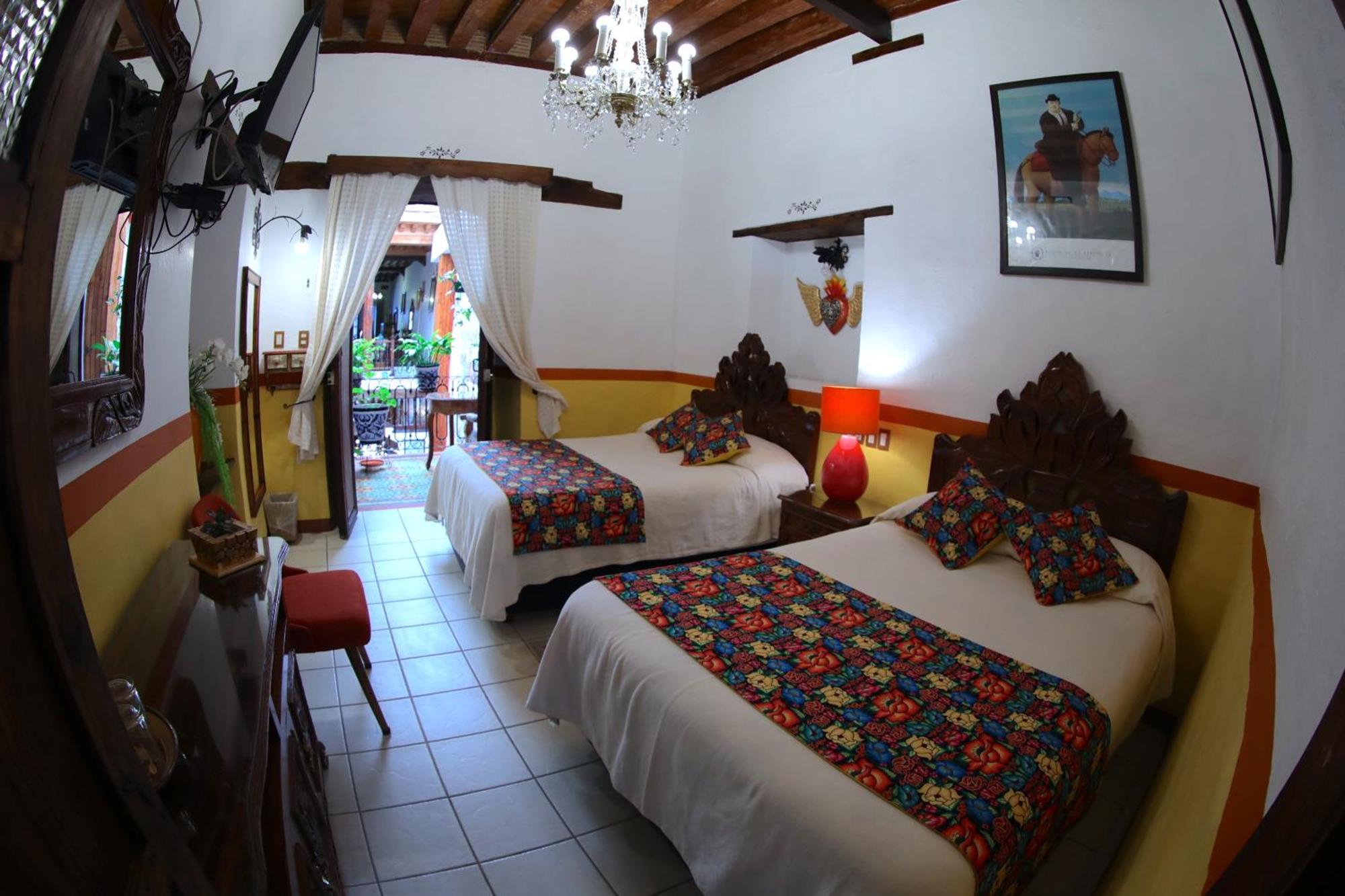 Hotel Casa Baez Пацкуаро Экстерьер фото