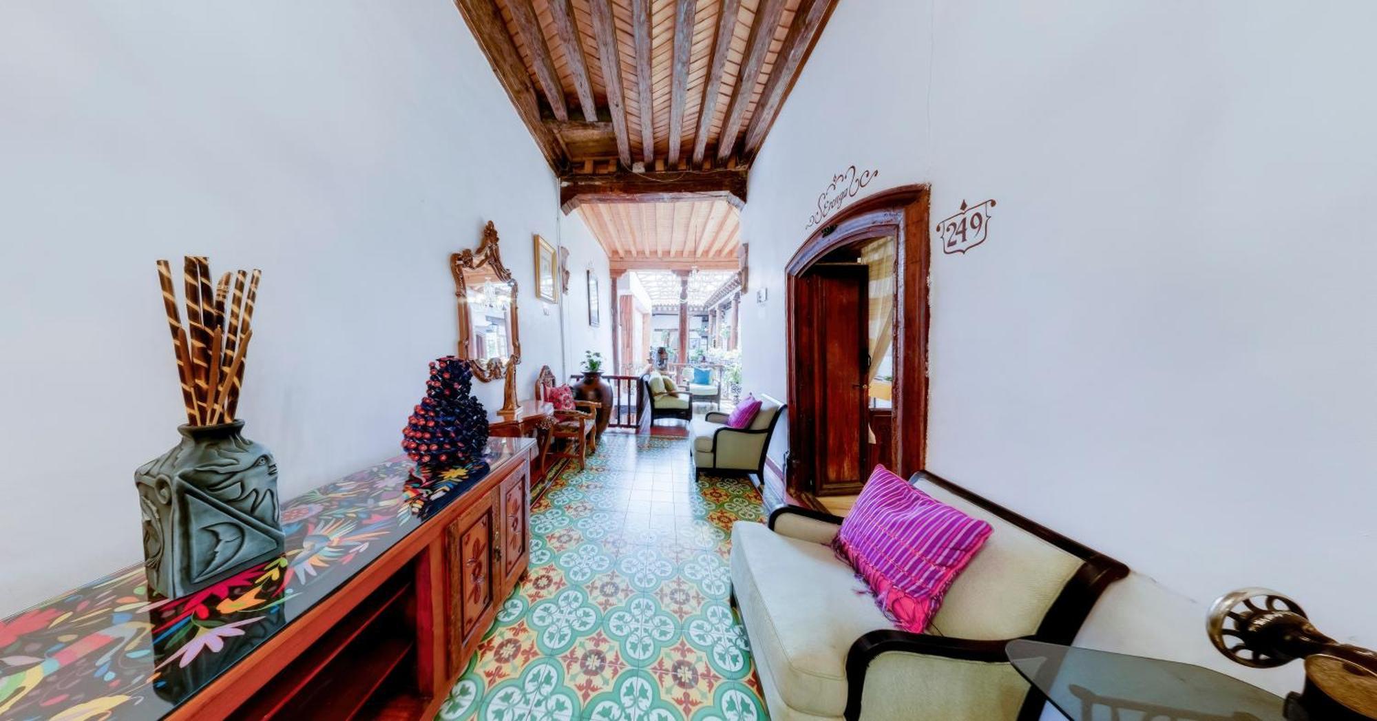 Hotel Casa Baez Пацкуаро Экстерьер фото