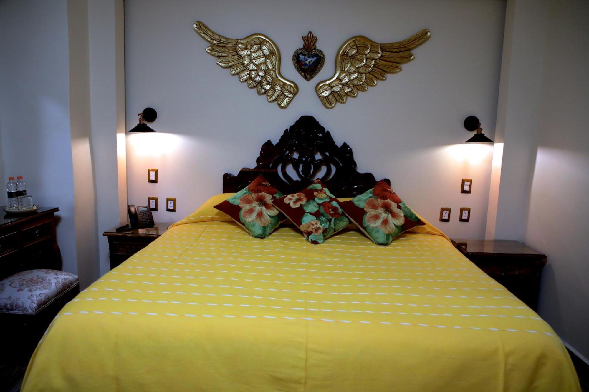 Hotel Casa Baez Пацкуаро Экстерьер фото