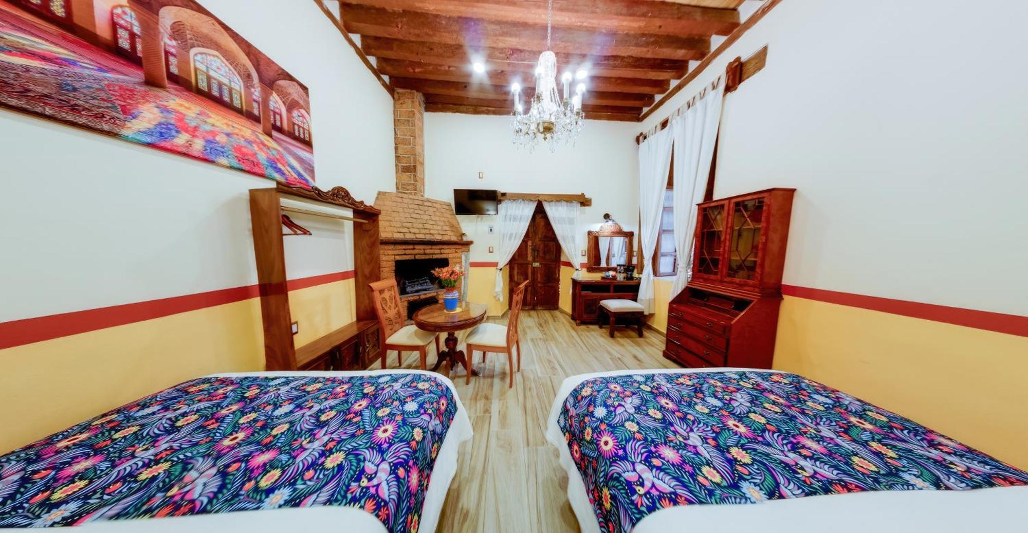 Hotel Casa Baez Пацкуаро Экстерьер фото