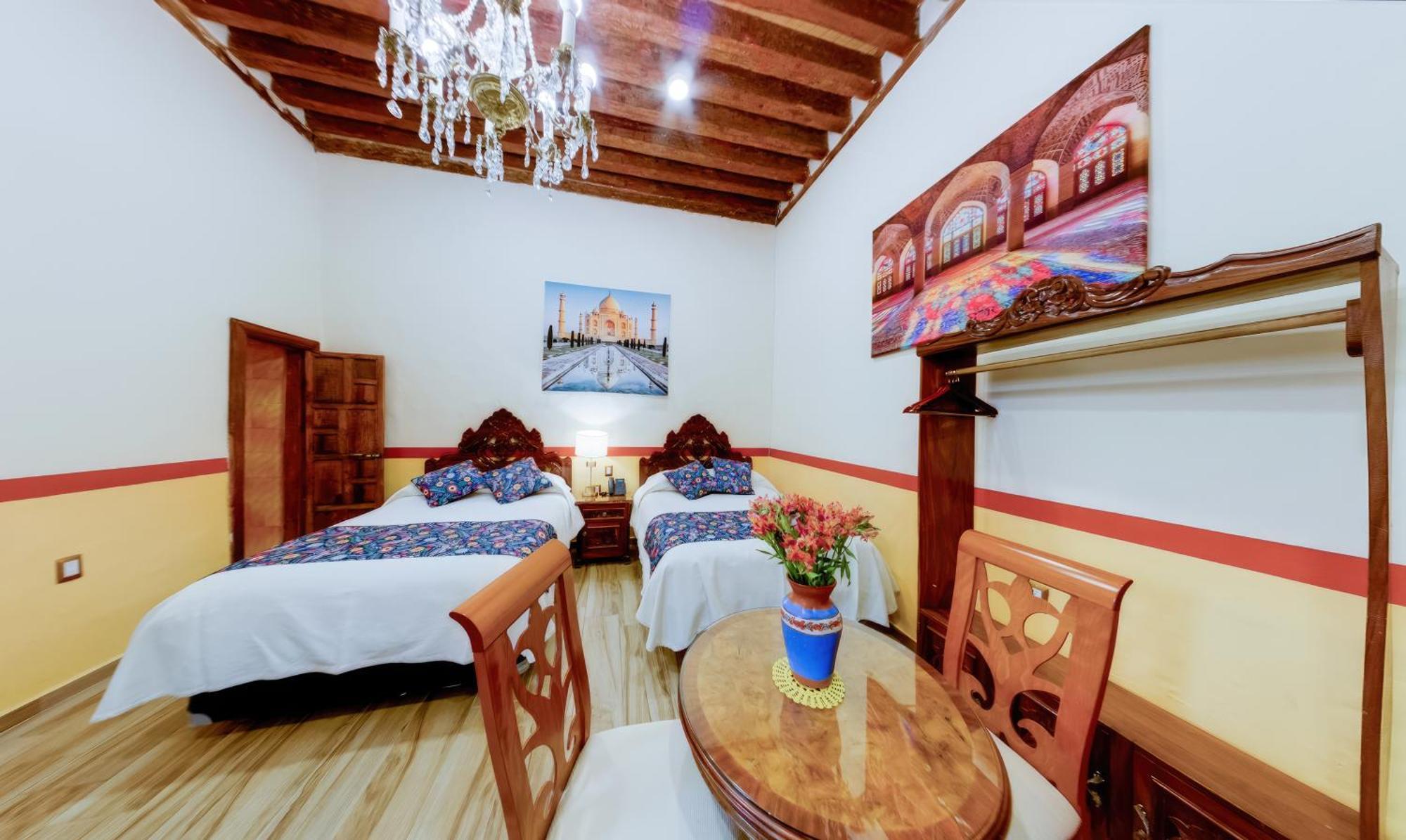 Hotel Casa Baez Пацкуаро Экстерьер фото